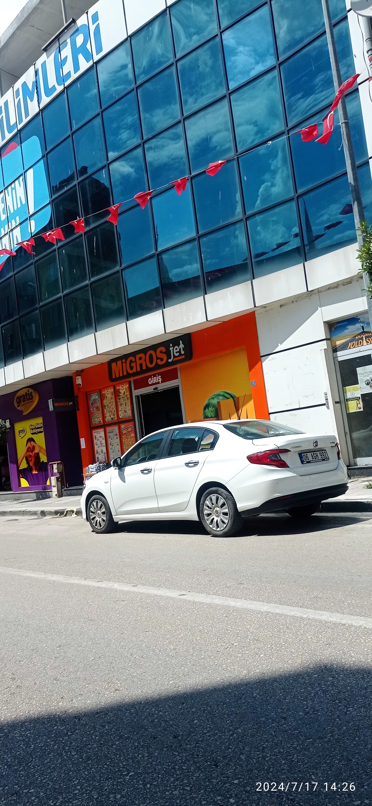 Migros Jet