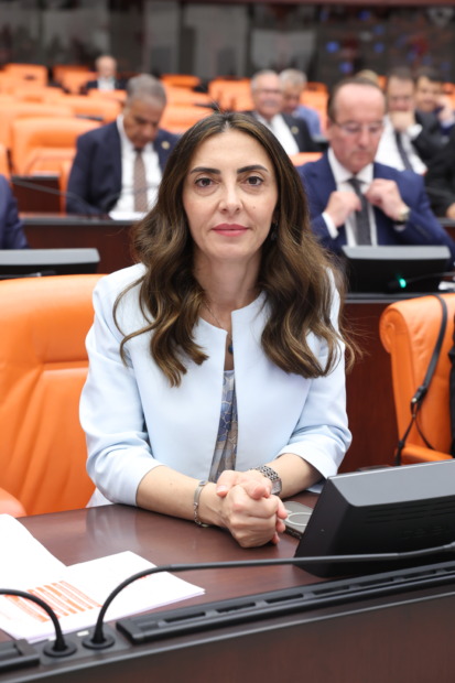 NURHAYAT ALTACA KAYIŞOĞLU’NDAN EMEKLİ MAAŞLARI İÇİN ACİL DÜZENLEME ÇAĞRISI