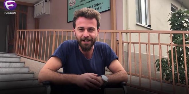 Sosyal Deney : "Engelli Otobüse Nasıl Biner?"