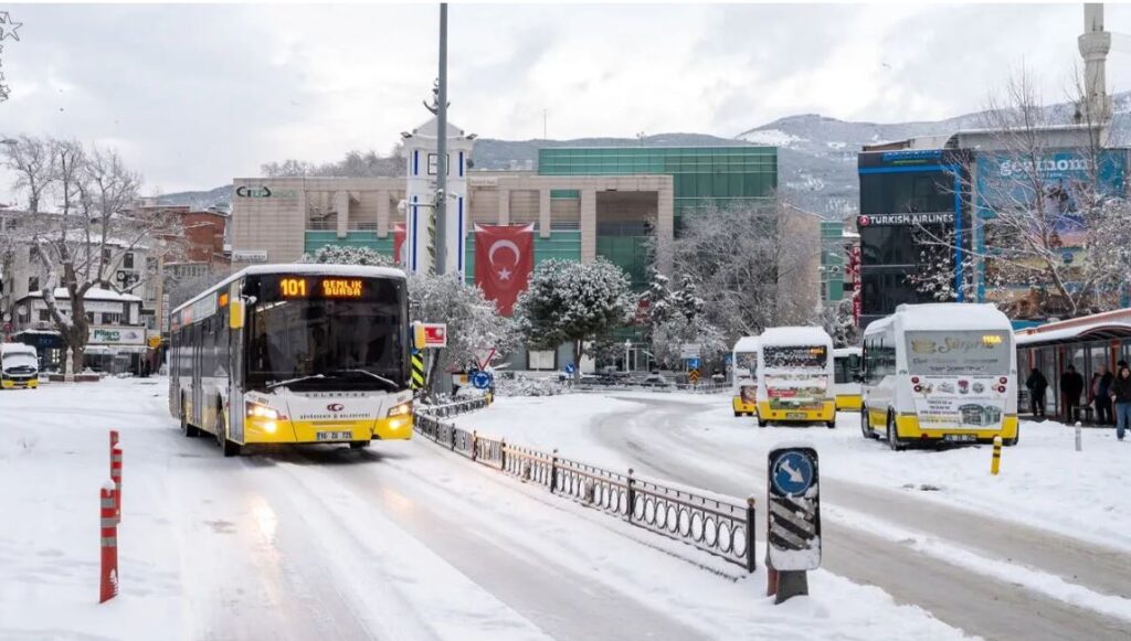 Gemlik’teki Cius AVM Gençlik, Kültür ve Sanat Merkezine Dönüştürülüyor