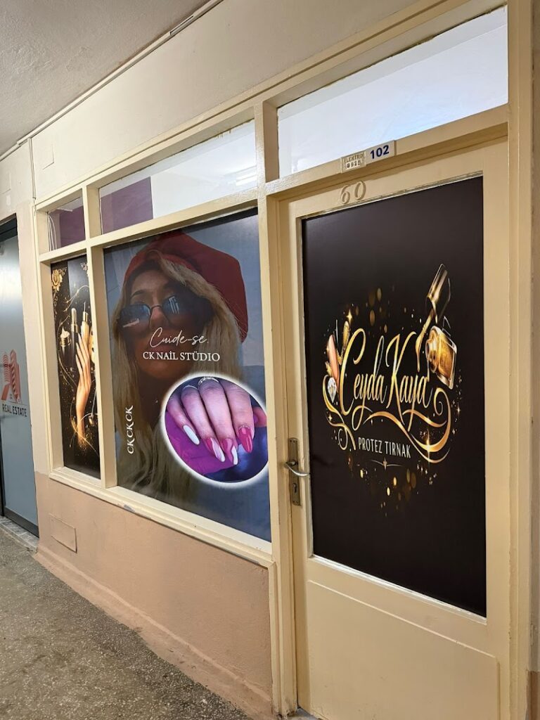 Gemlik Ceyda Kaya Nail Studio | Protez Tırnak – Gemlik