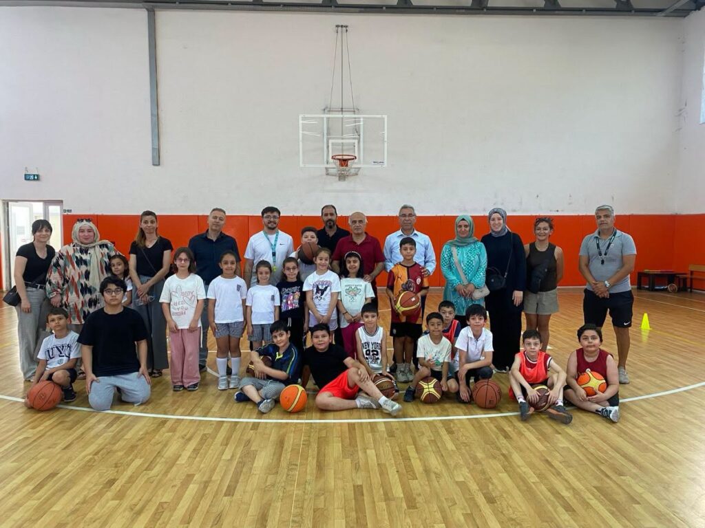 Kaymakam Canbaba Yaz Spor Okullarında Genç Sporcularla Buluştu – Gemlik Gündem Gazetesi