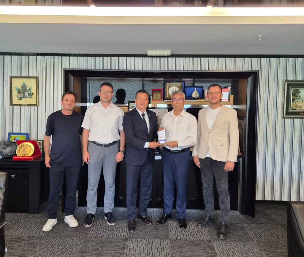 GTSO’ya Milli Eğitimden Teşekkür Plaketi – Gemlik Gündem Gazetesi
