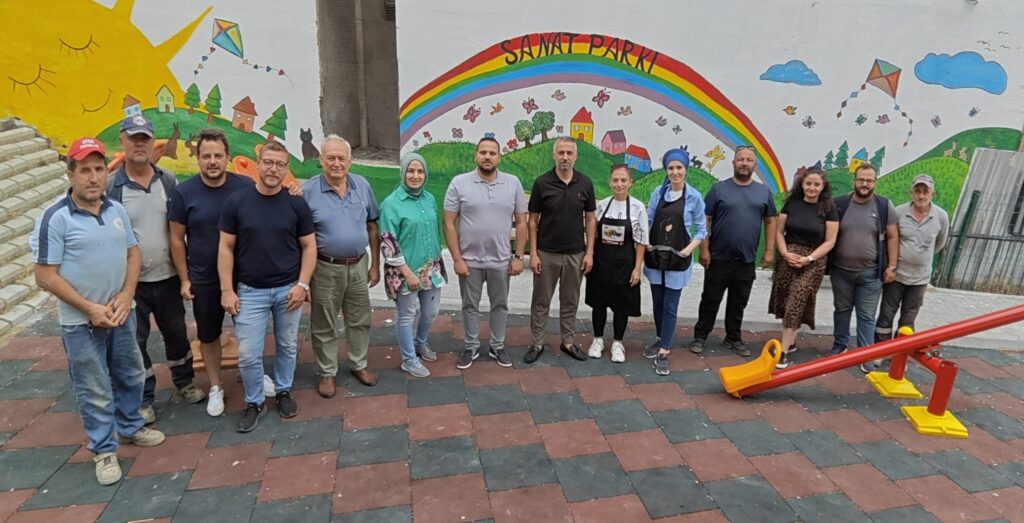 GEMLİK’İN EFSANE DOKTORU SEYFİ ARIKAN’IN ARSASI ÇOCUK PARKINA DÖNÜŞTÜ – Gemlik Gündem Gazetesi